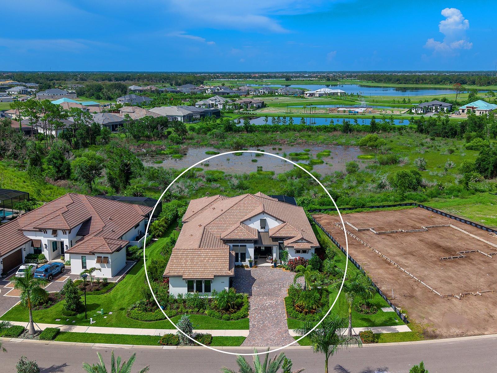 1095 Blue Shell, Sarasota, FL 34240