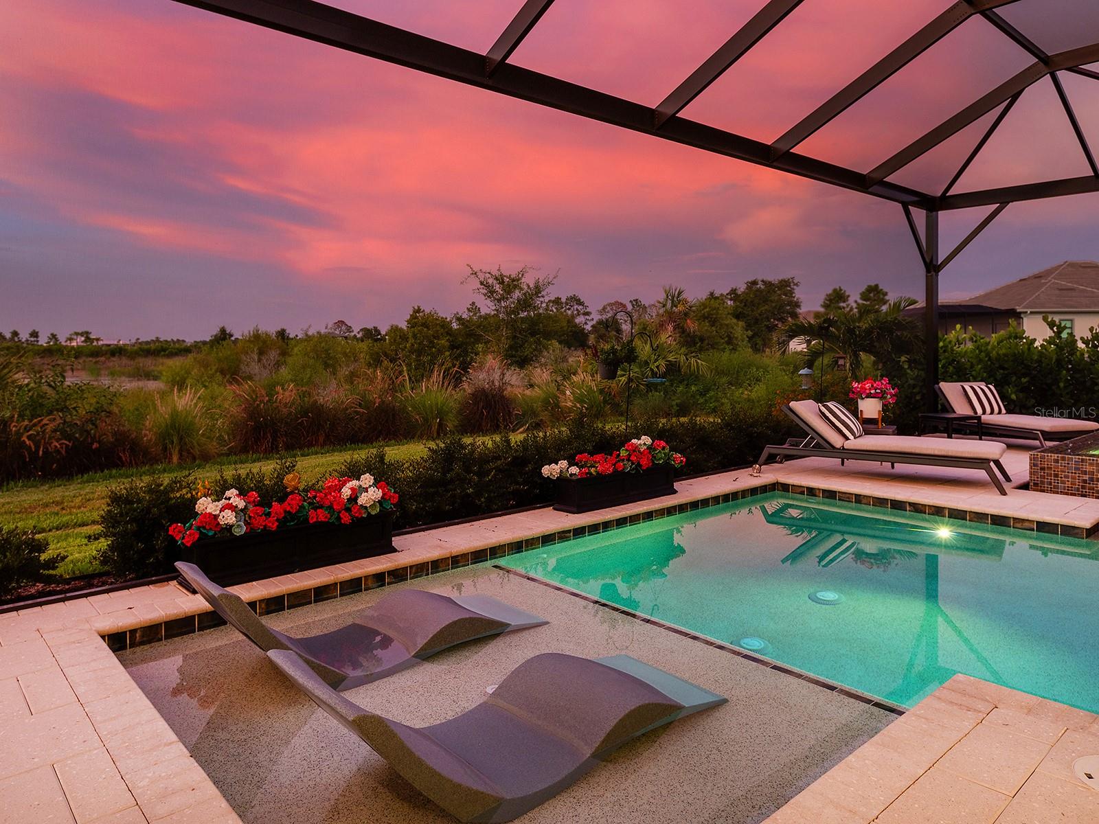 1095 Blue Shell, Sarasota, FL 34240