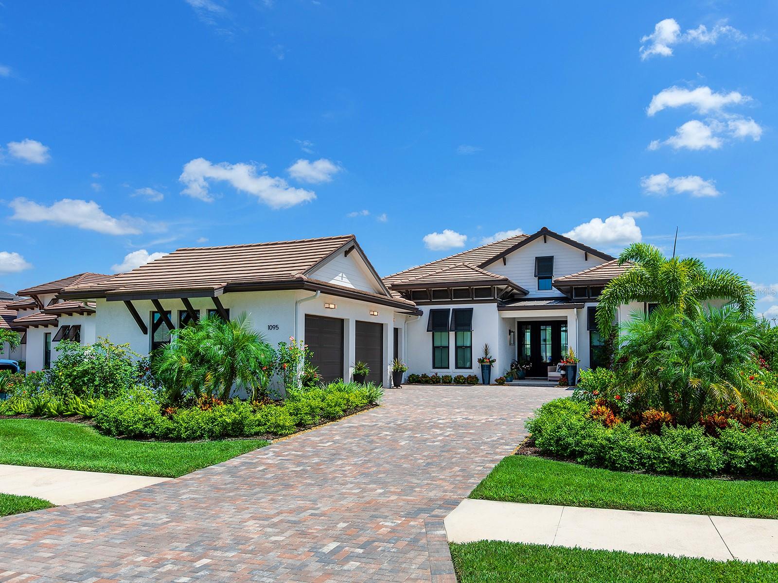 1095 Blue Shell, Sarasota, FL 34240
