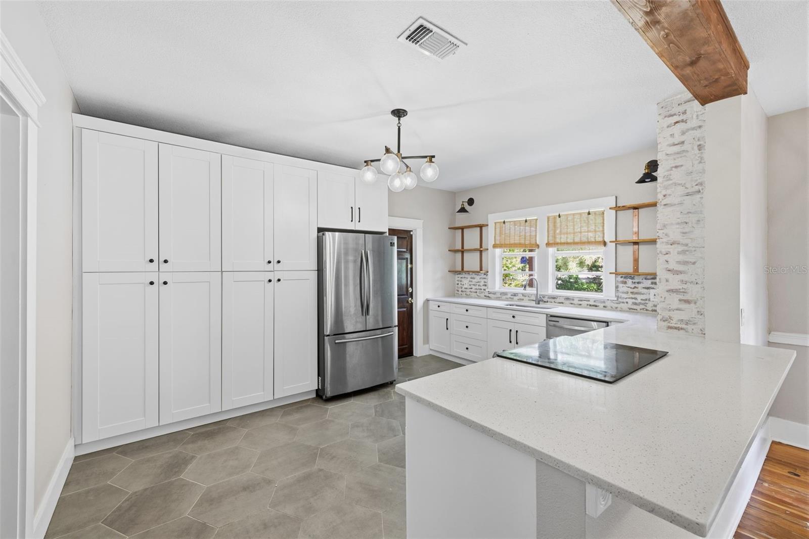 236 North, Tampa, FL 33604