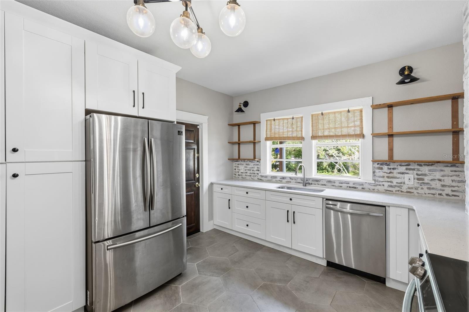 236 North, Tampa, FL 33604