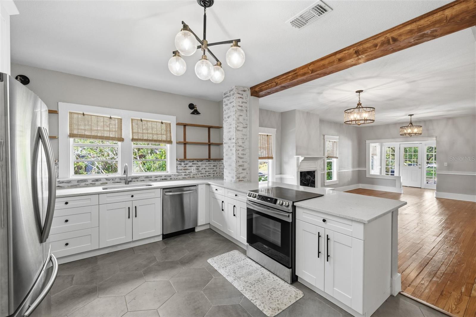 236 North, Tampa, FL 33604