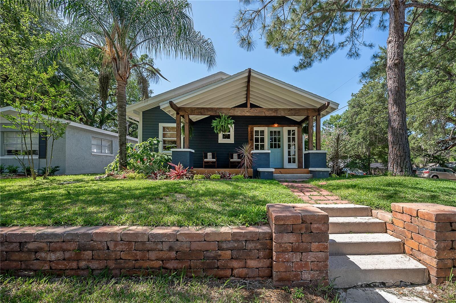 236 North, Tampa, FL 33604