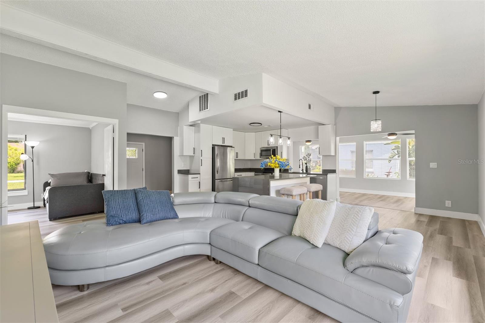 17 S Flag Ct, Kissimmee, FL 34759