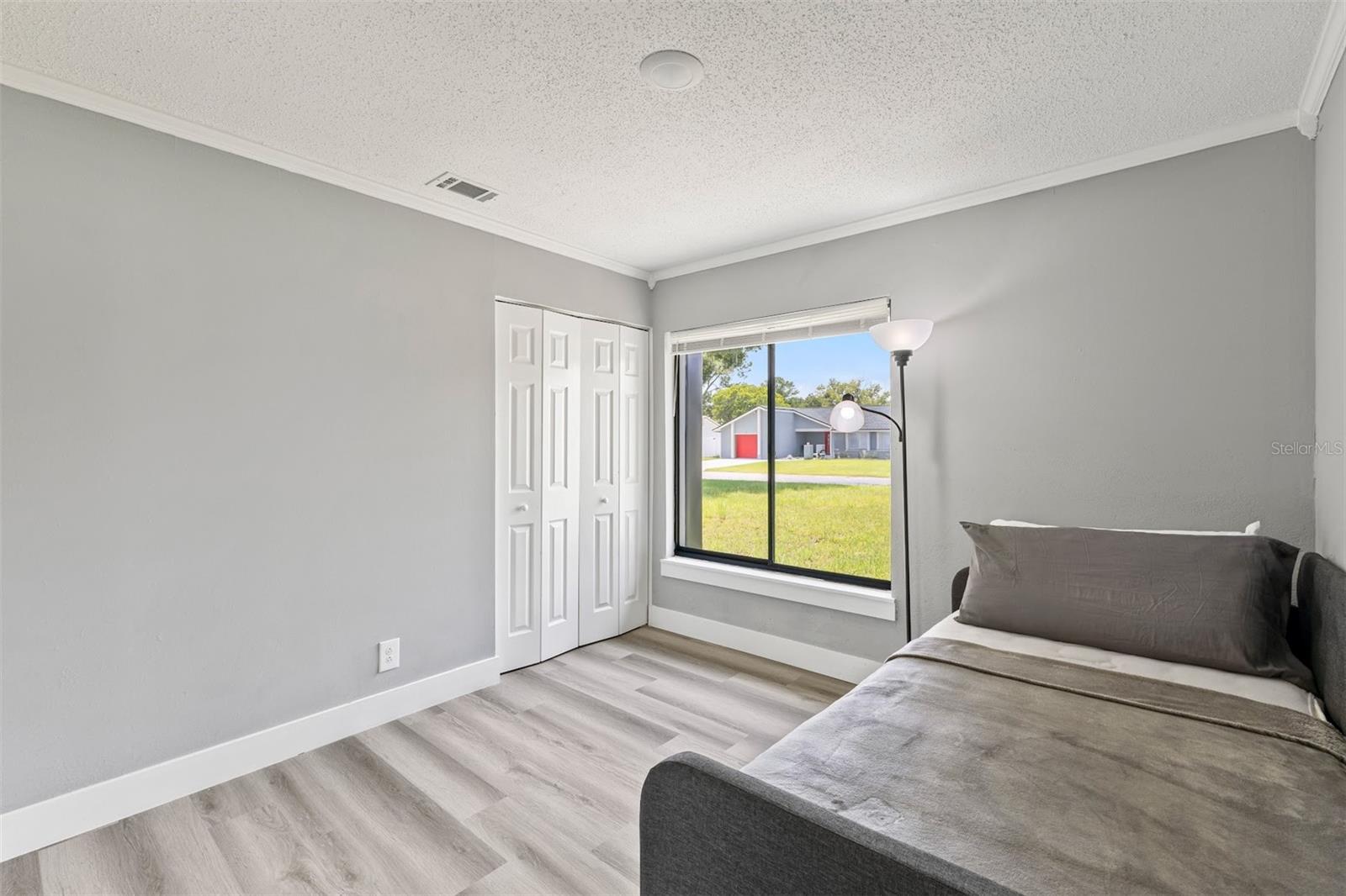 17 S Flag Ct, Kissimmee, FL 34759