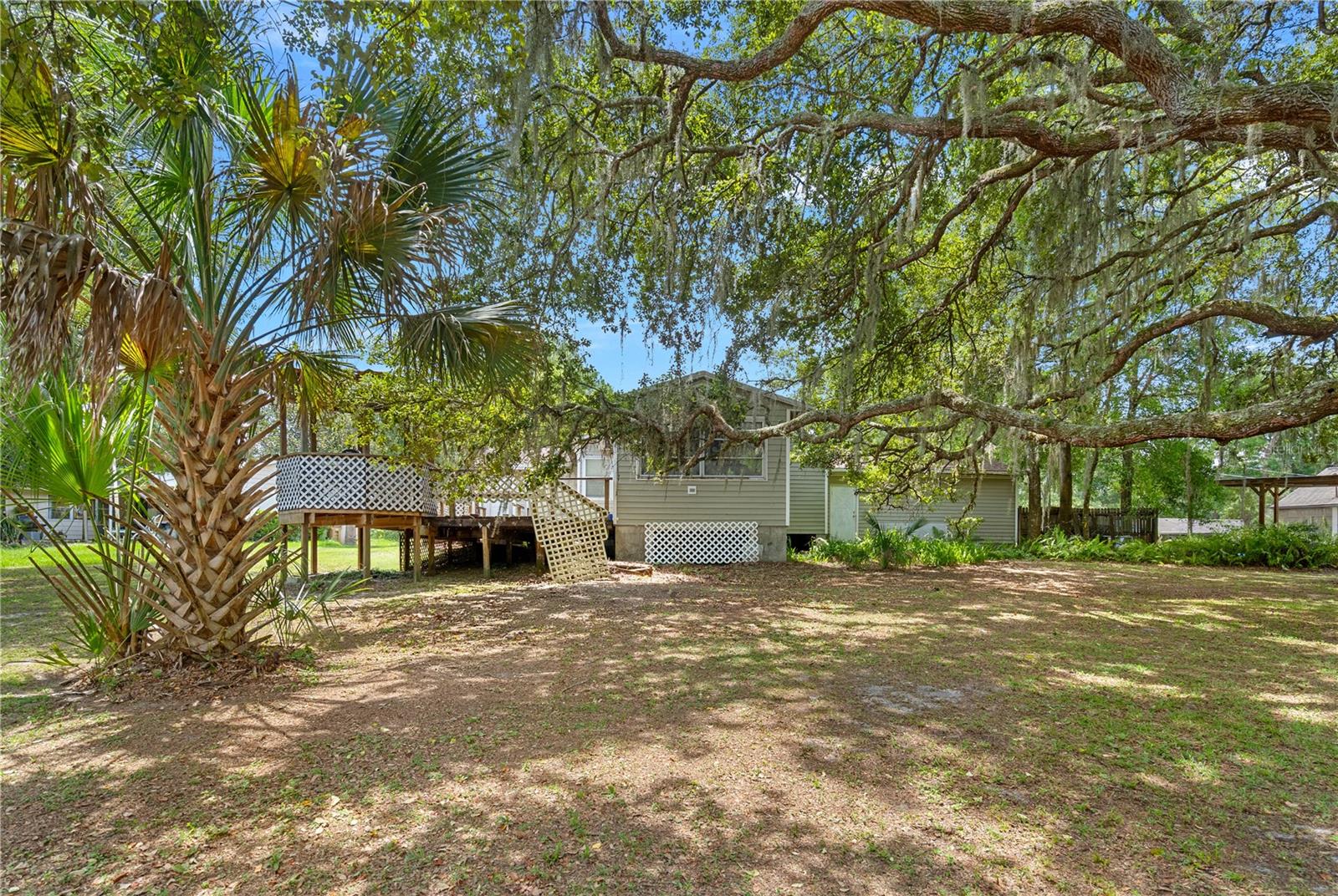 26015 Sackamaxon, Sorrento, FL 32776