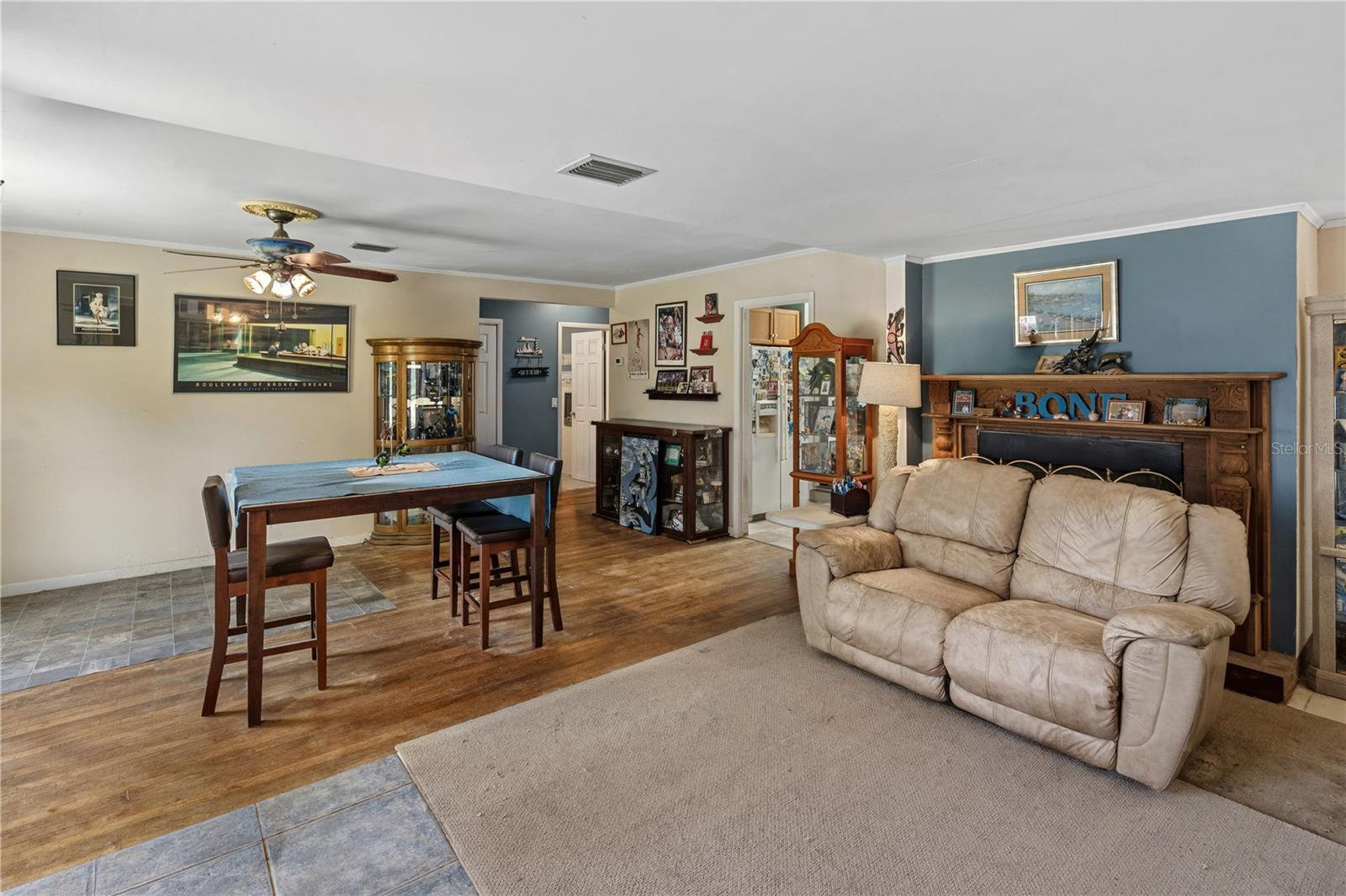 26015 Sackamaxon, Sorrento, FL 32776