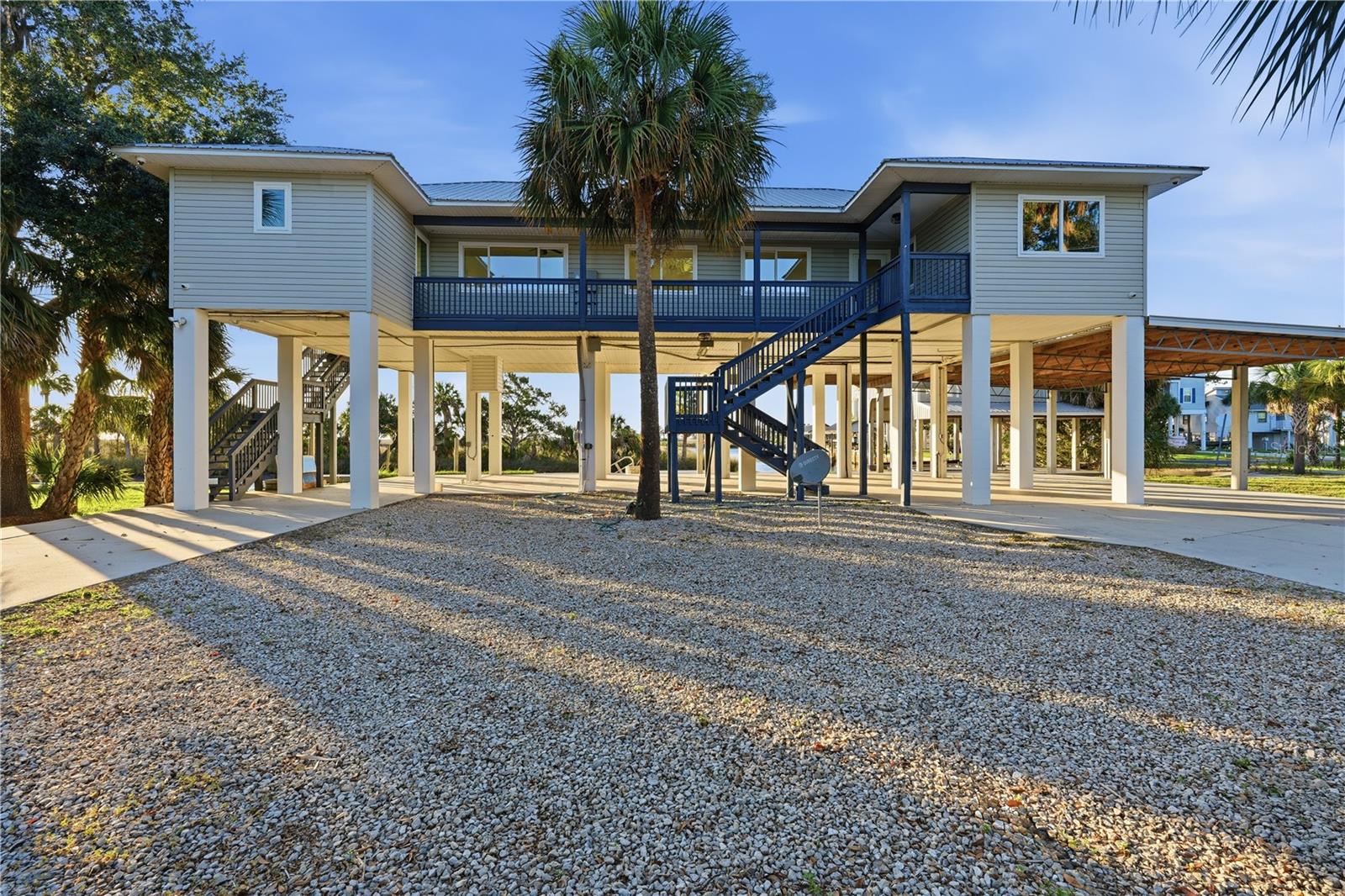 38 195th, Suwannee, FL 32692