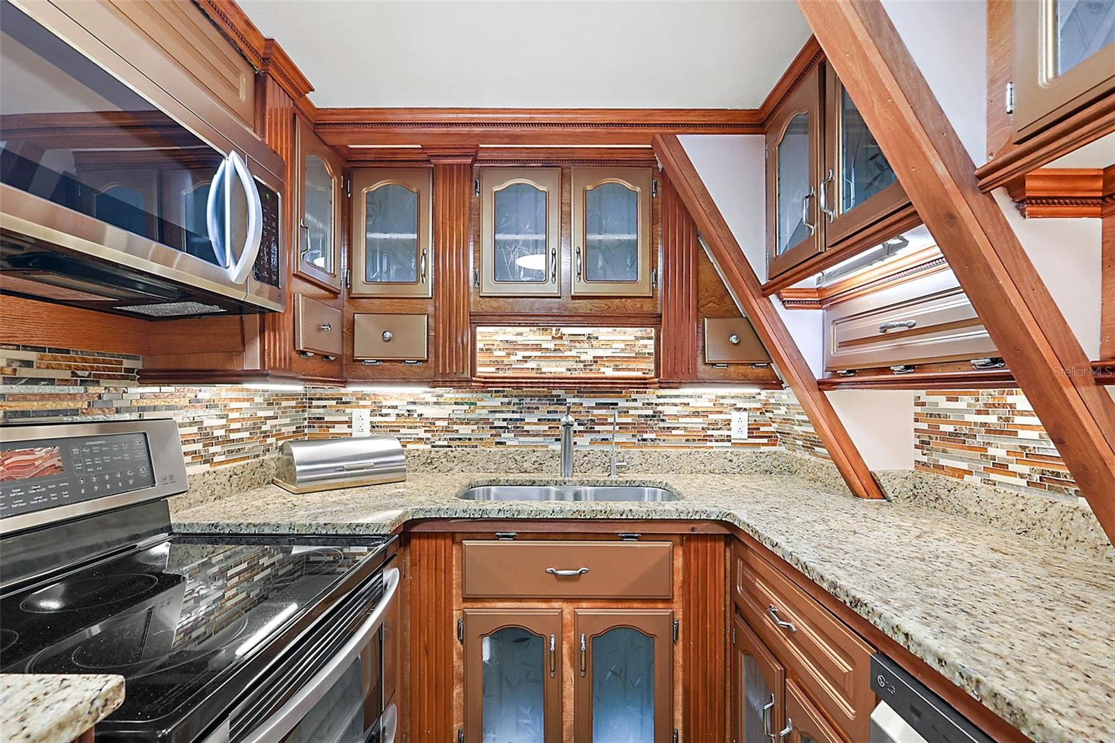 507 Lakeshore, Eustis, FL 32726