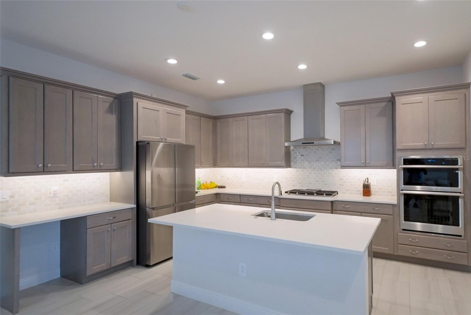 5504 Title Row, Bradenton, FL 34210