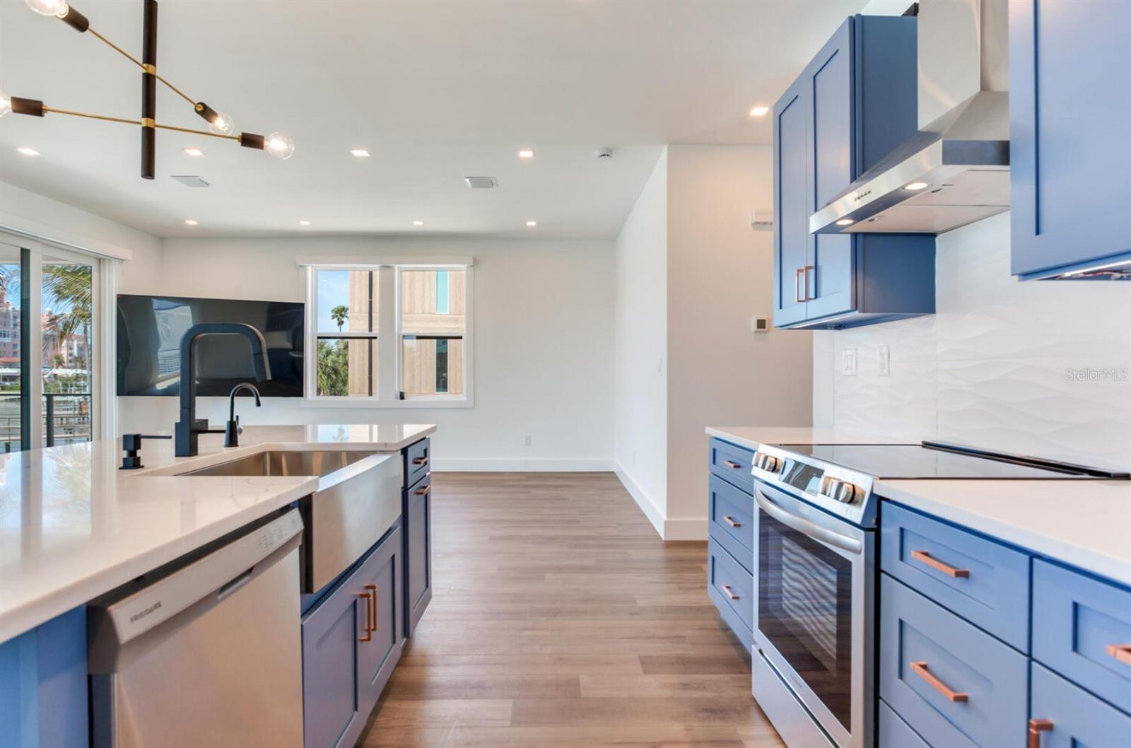 108 125th, Treasure Island, FL 33706