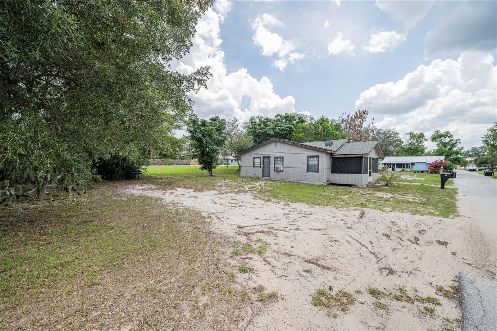 5 North, Frostproof, FL 33843