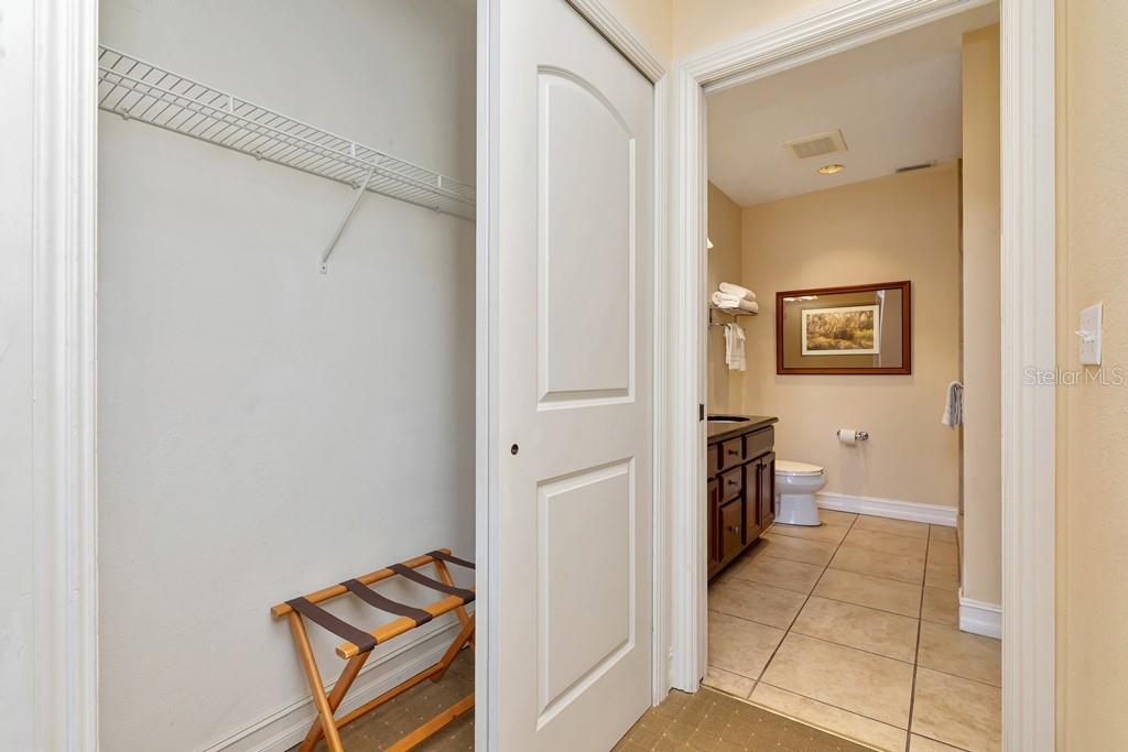 13941 Clubhouse Unit 103, Tampa, FL 33618