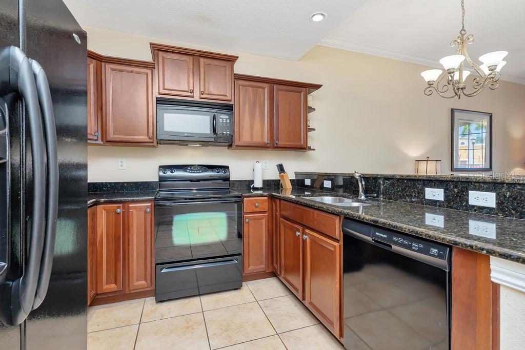 13941 Clubhouse Unit 103, Tampa, FL 33618