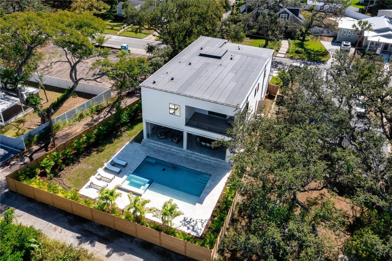 2519 Riverside Dr, Tampa, FL 33602