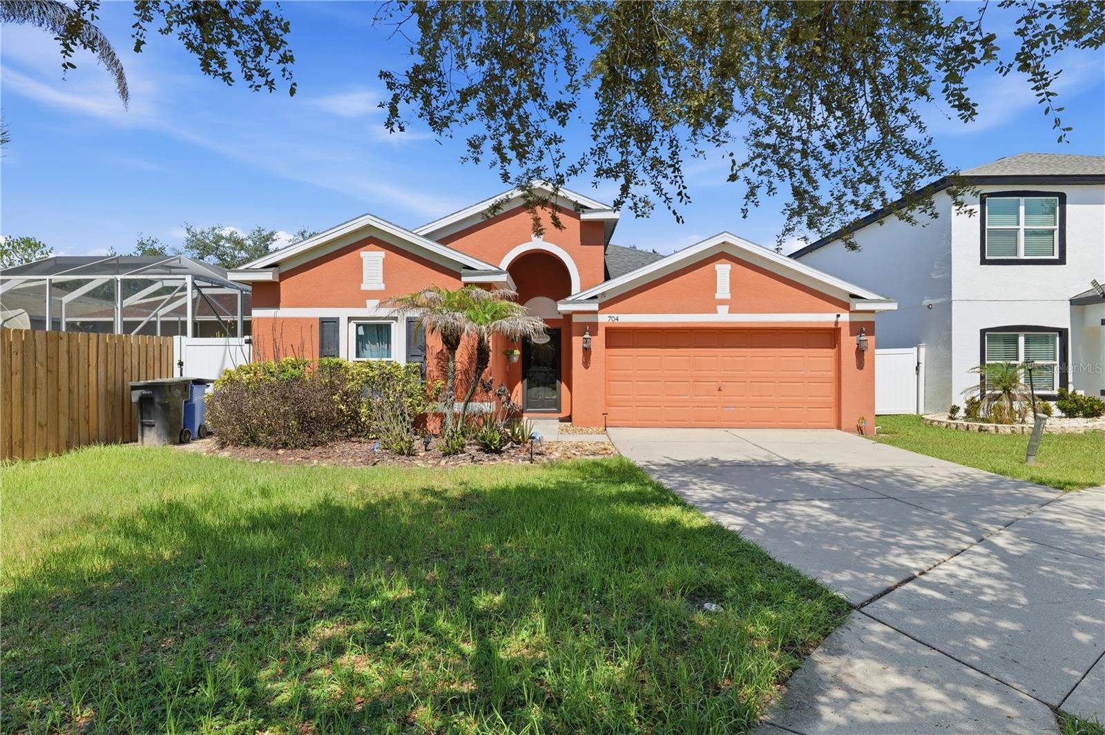 704 Parsons Pointe St, Seffner, FL 33584