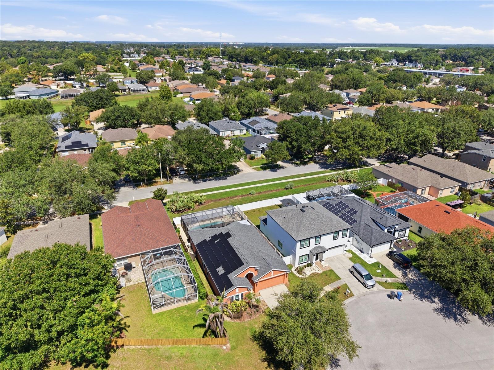 704 Parsons Pointe St, Seffner, FL 33584