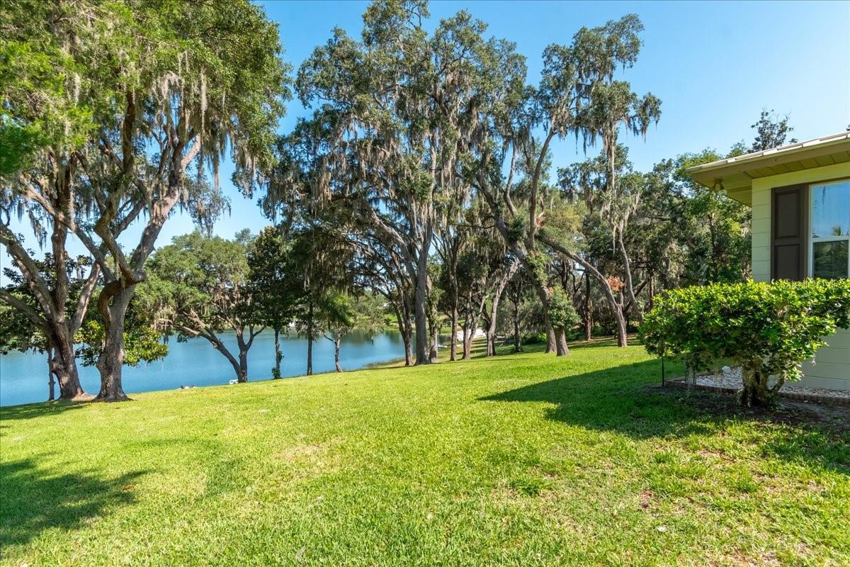 10522 146th Terrace, Ocklawaha, FL 32179