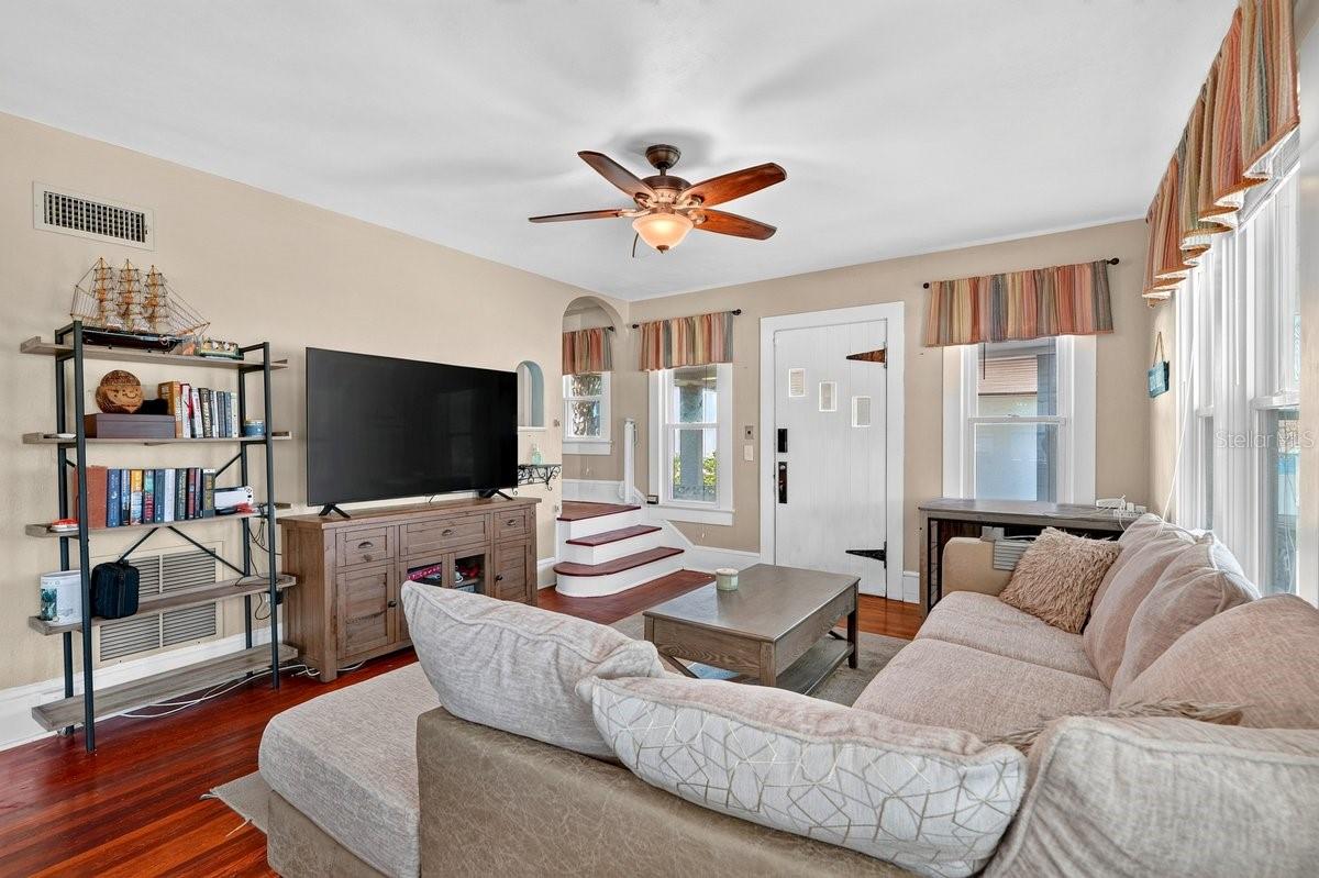 330 Hartford, Daytona Beach, FL 32118