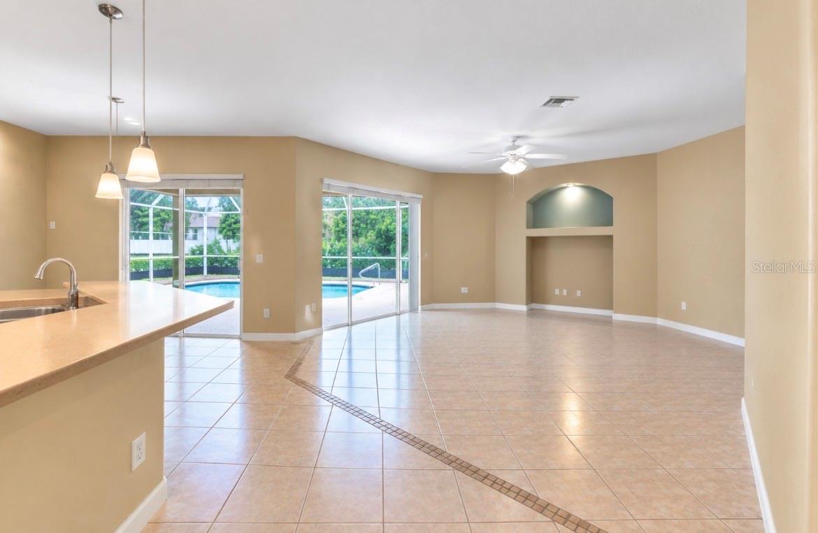 2260 Zuyder, North Port, FL 34286