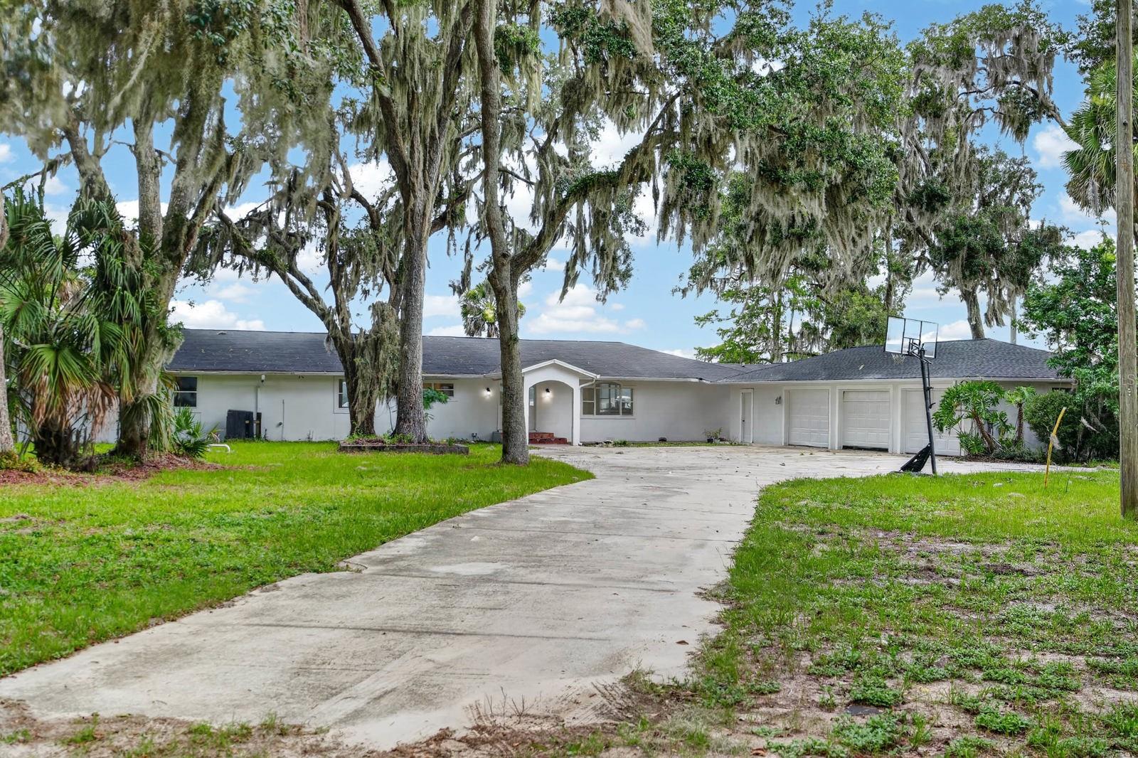 157 Grandview, East Palatka, FL 32131