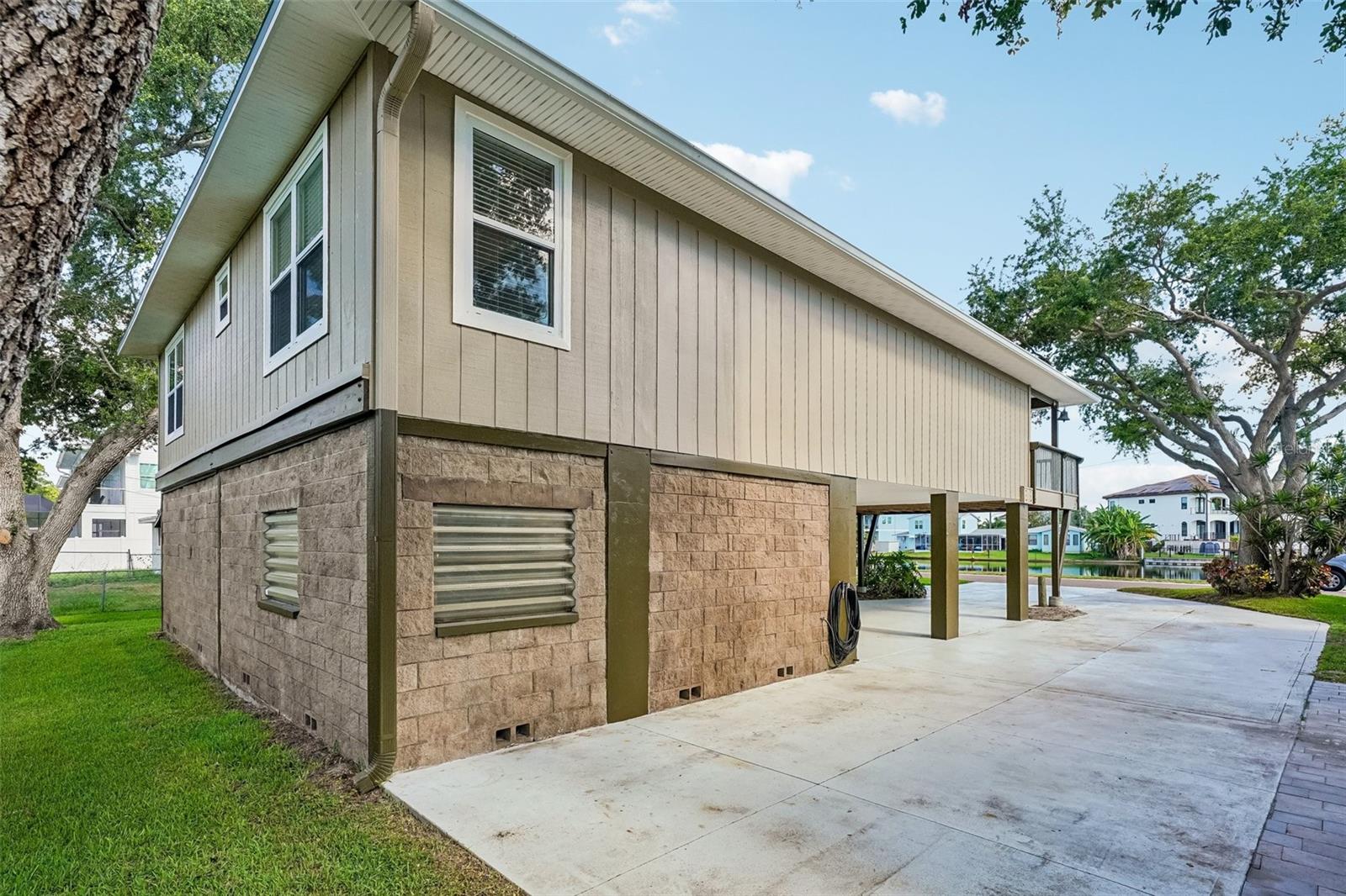 300 90th, St Petersburg, FL 33702