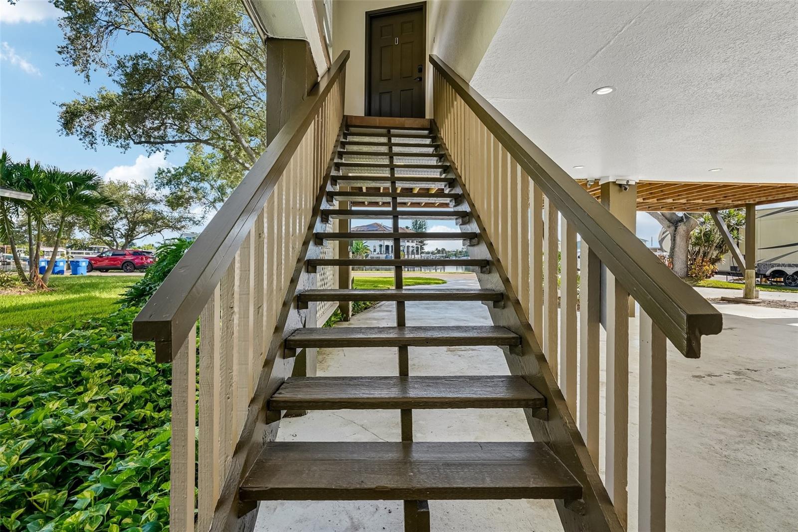 300 90th, St Petersburg, FL 33702