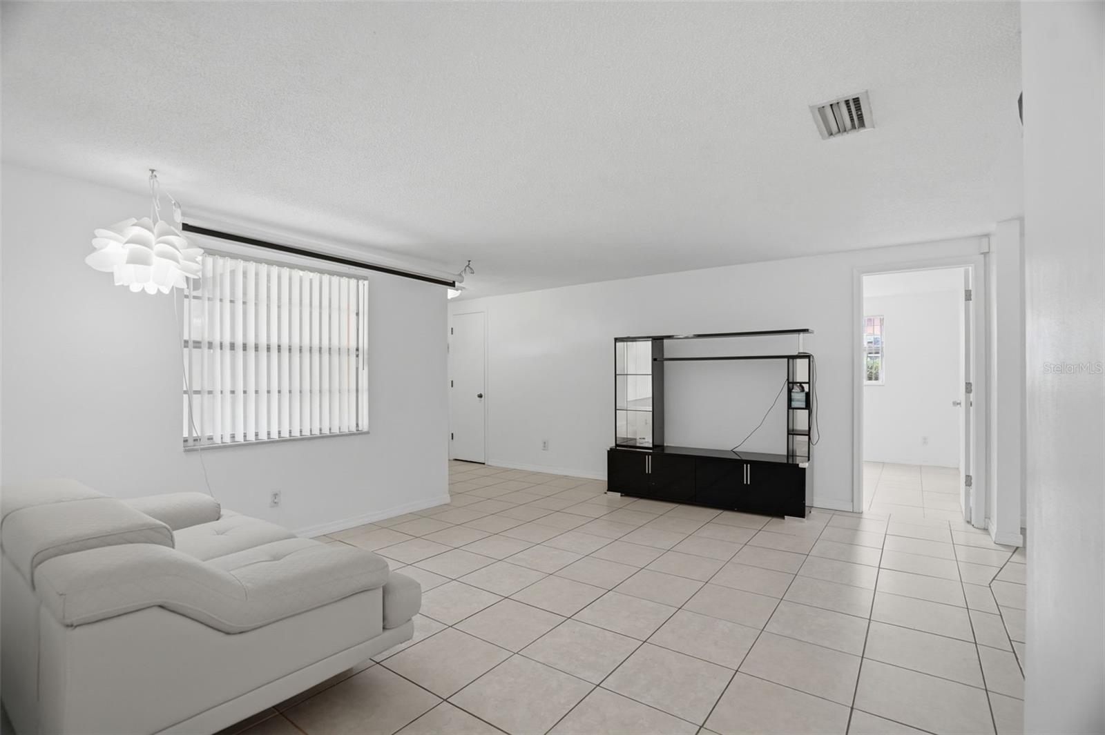 8855 53rd, Pinellas Park, FL 33782