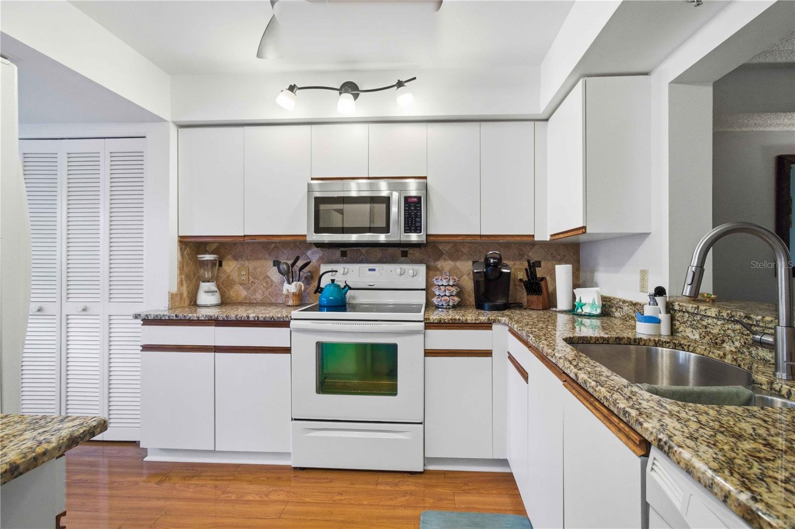 7301 29th Avenue Dr W Unit 105, Bradenton, FL 34209
