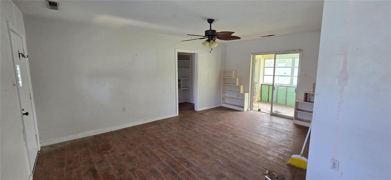 835 Bruce, Clearwater Beach, FL 33767