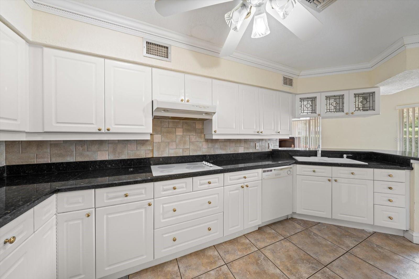 230 Garden, Belleair, FL 33756