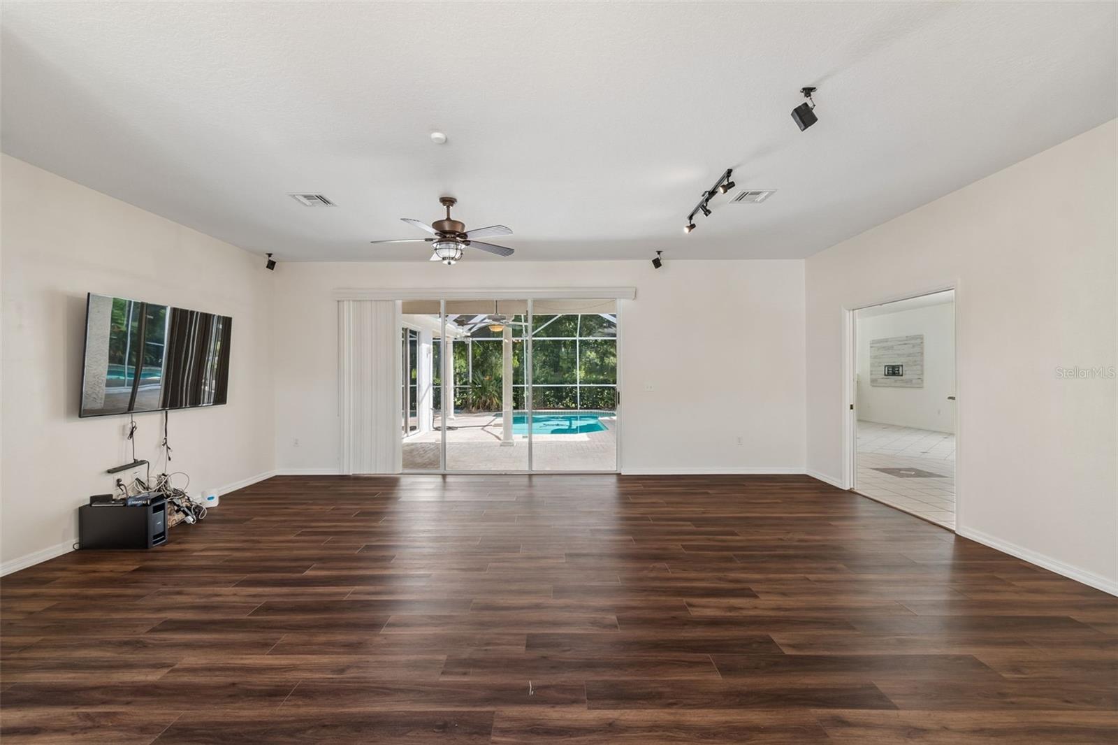 1230 Berkshire, Tarpon Springs, FL 34688