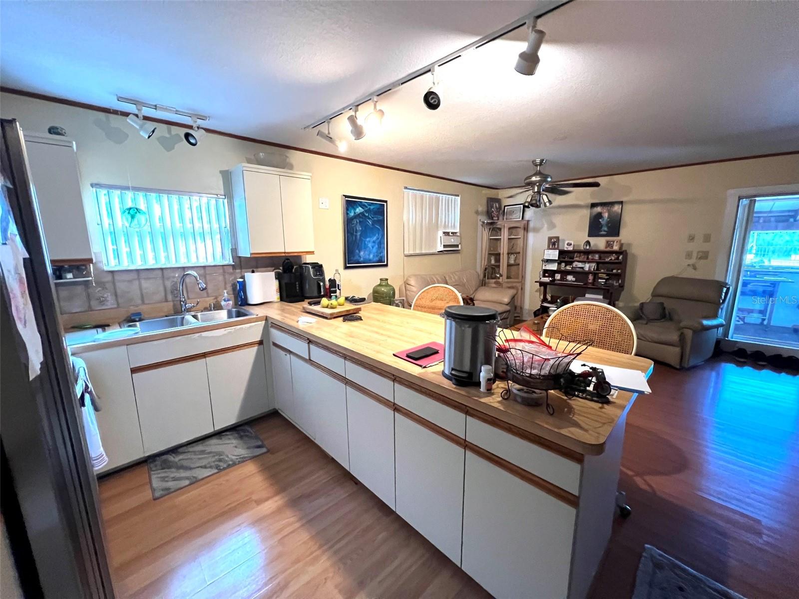1769 Overbrook, Clearwater, FL 33755