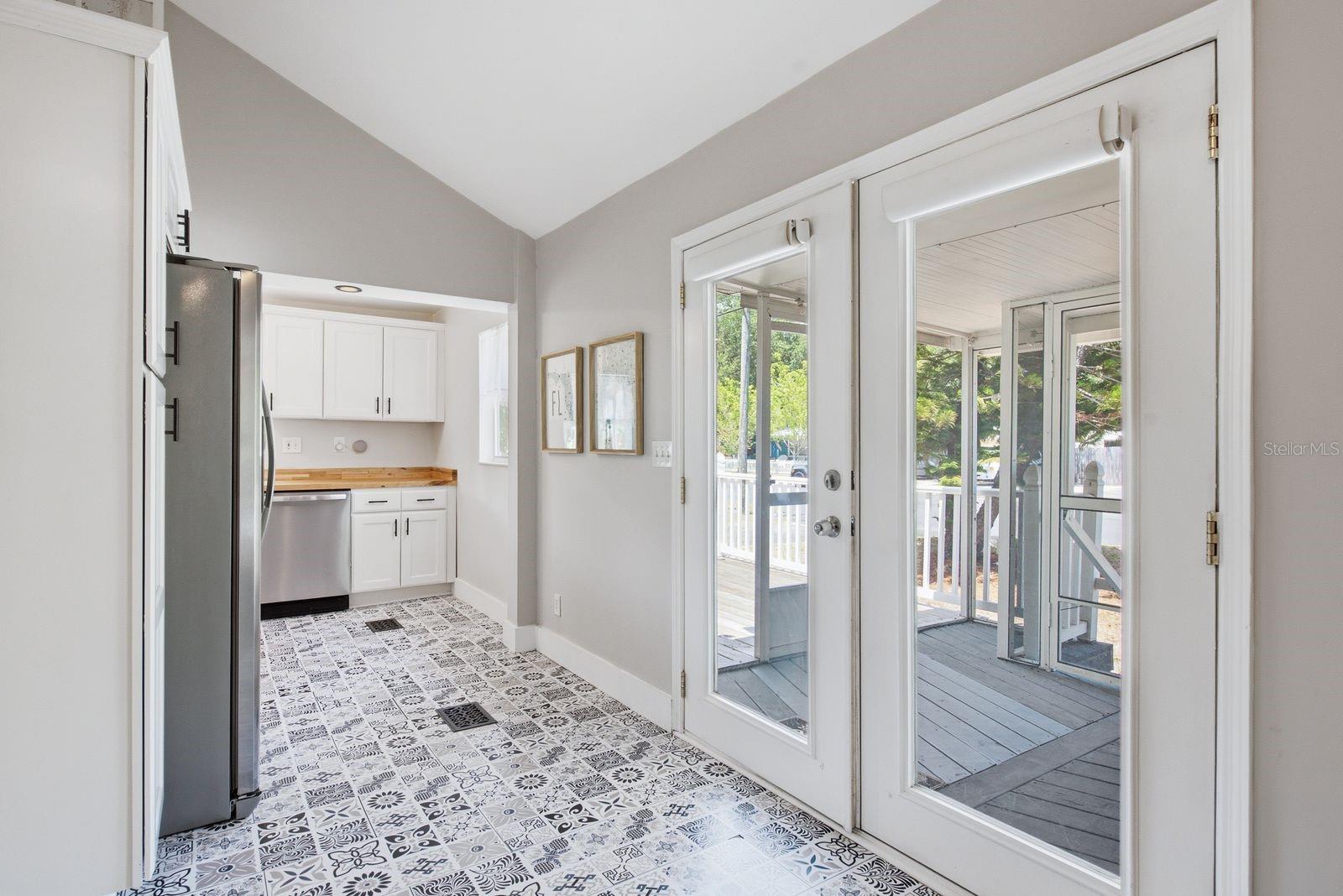 7201 5th, St Petersburg, FL 33701