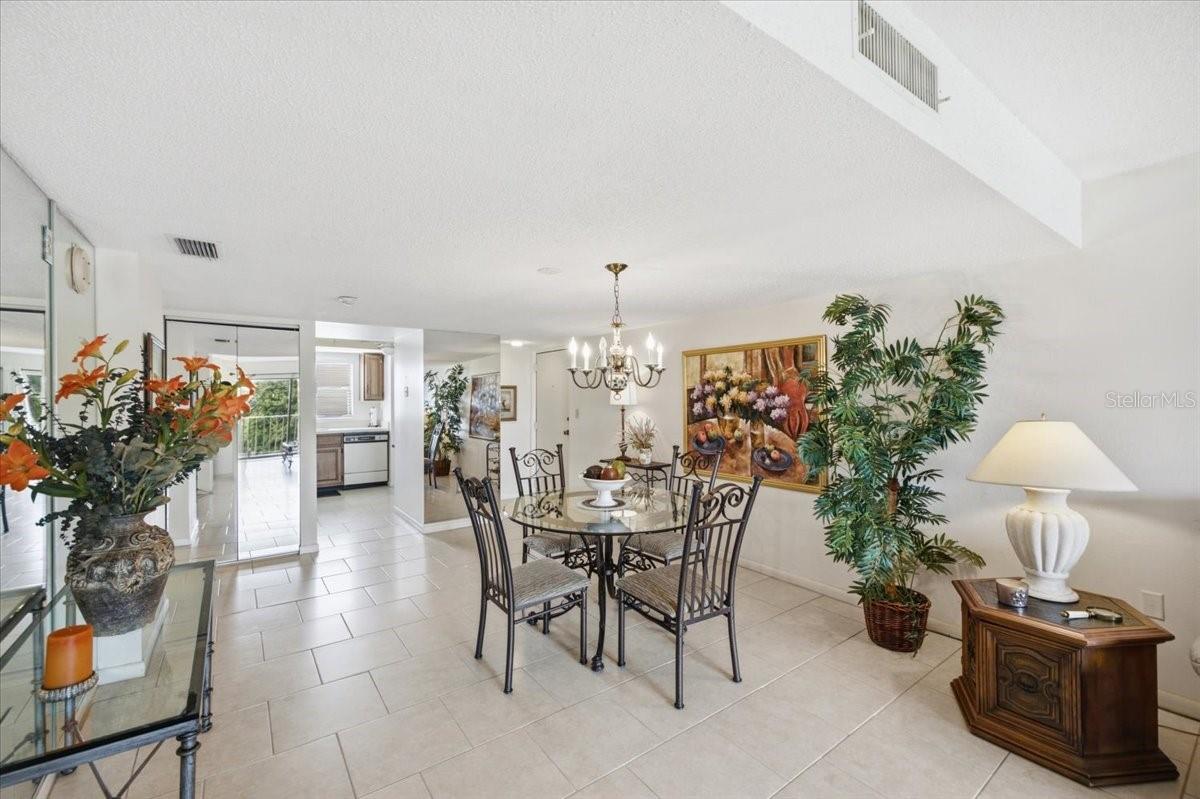 7050 Sunset Unit 216, South Pasadena, FL 33707