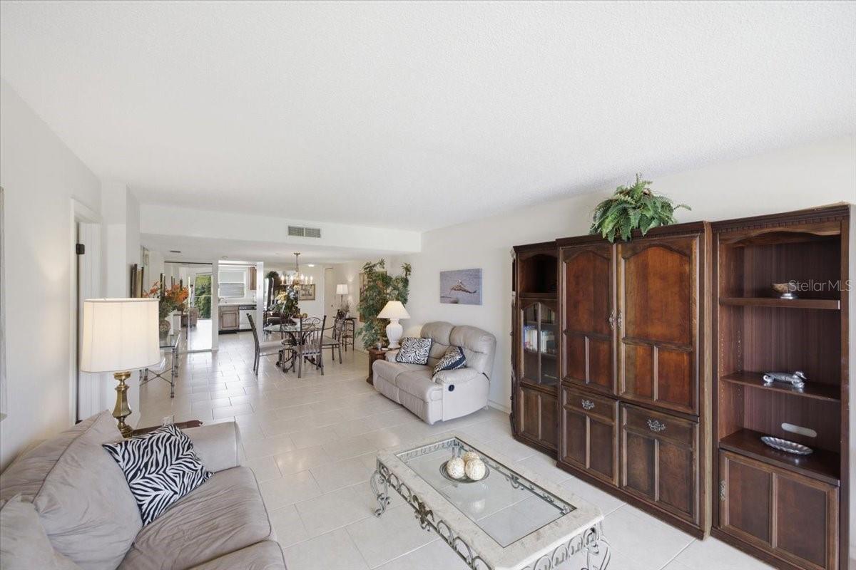 7050 Sunset Unit 216, South Pasadena, FL 33707