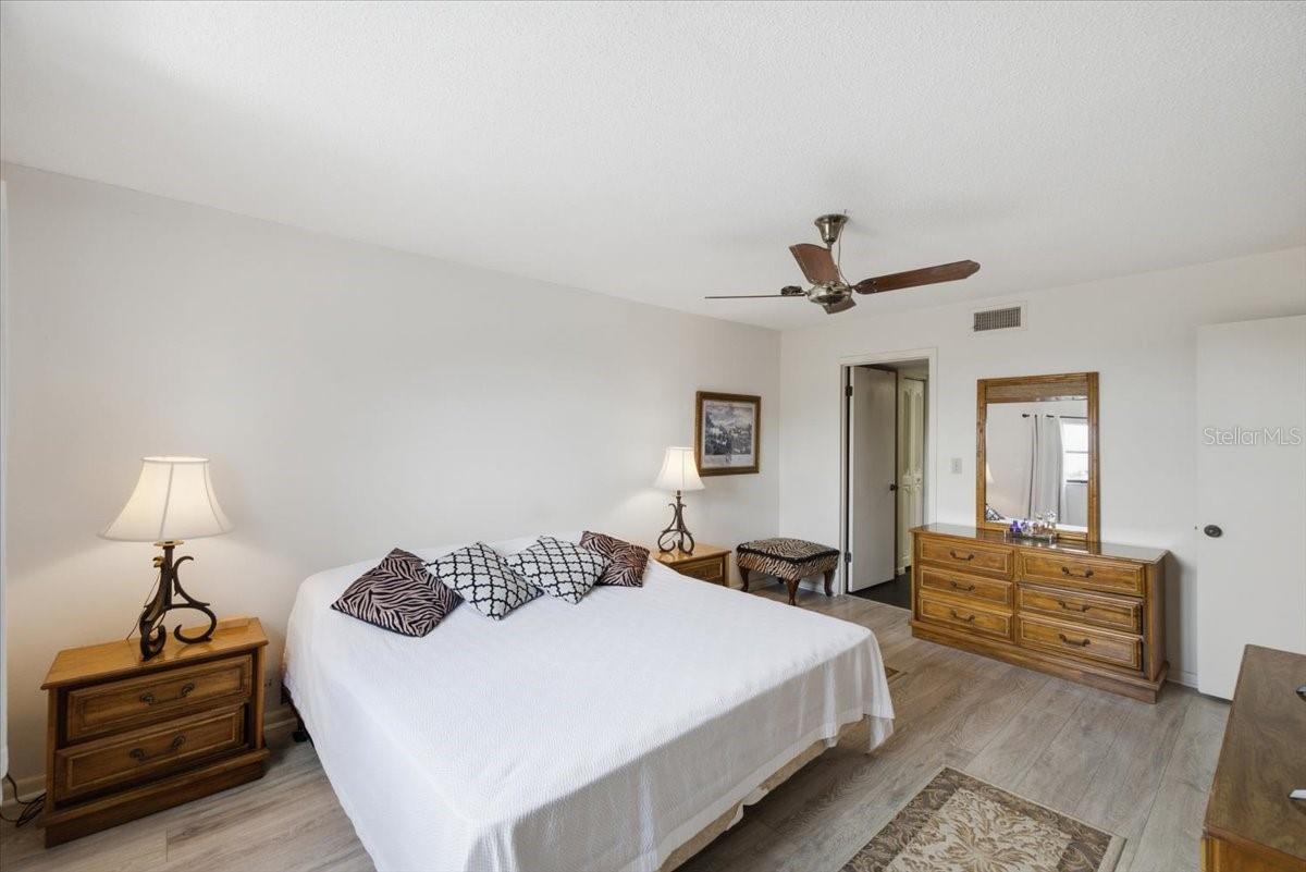 7050 Sunset Unit 216, South Pasadena, FL 33707