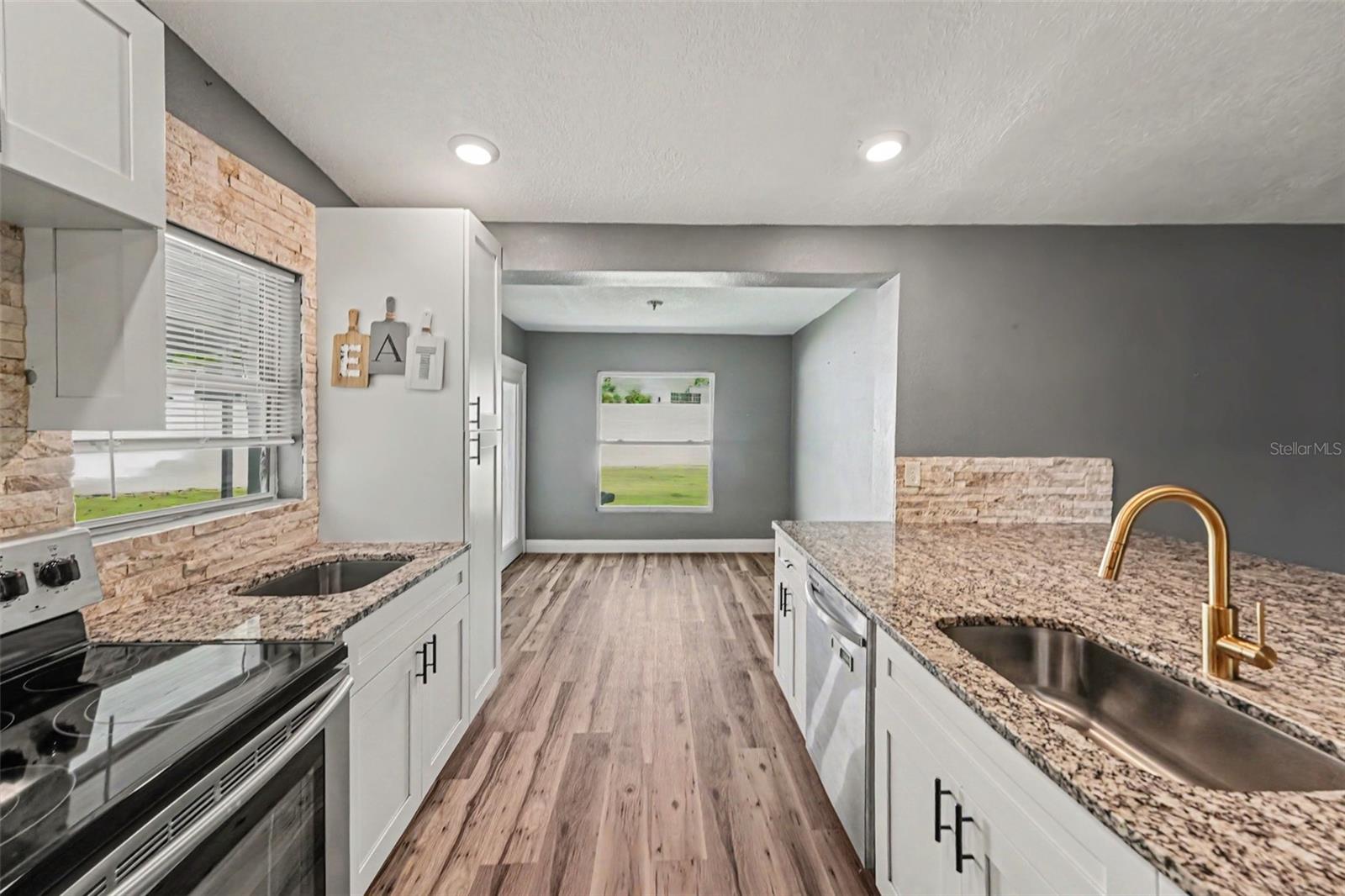 217 Garden, Belleair, FL 33756