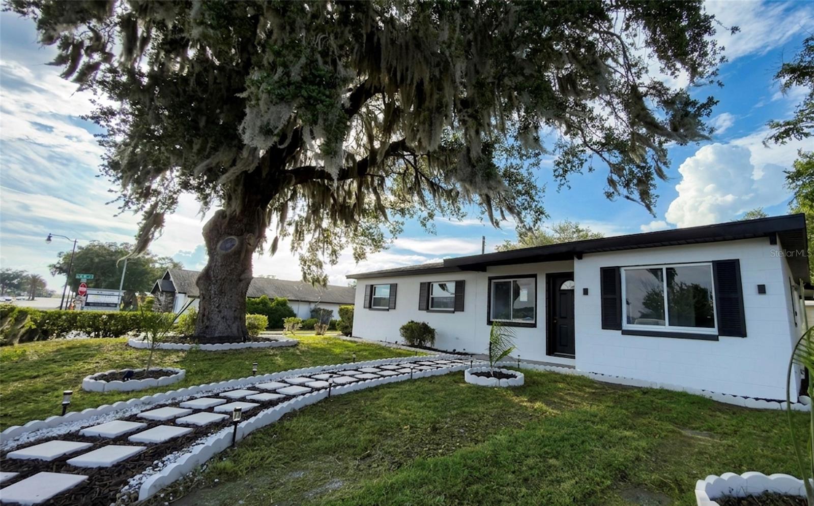 1000 Dixie, Leesburg, FL 34748