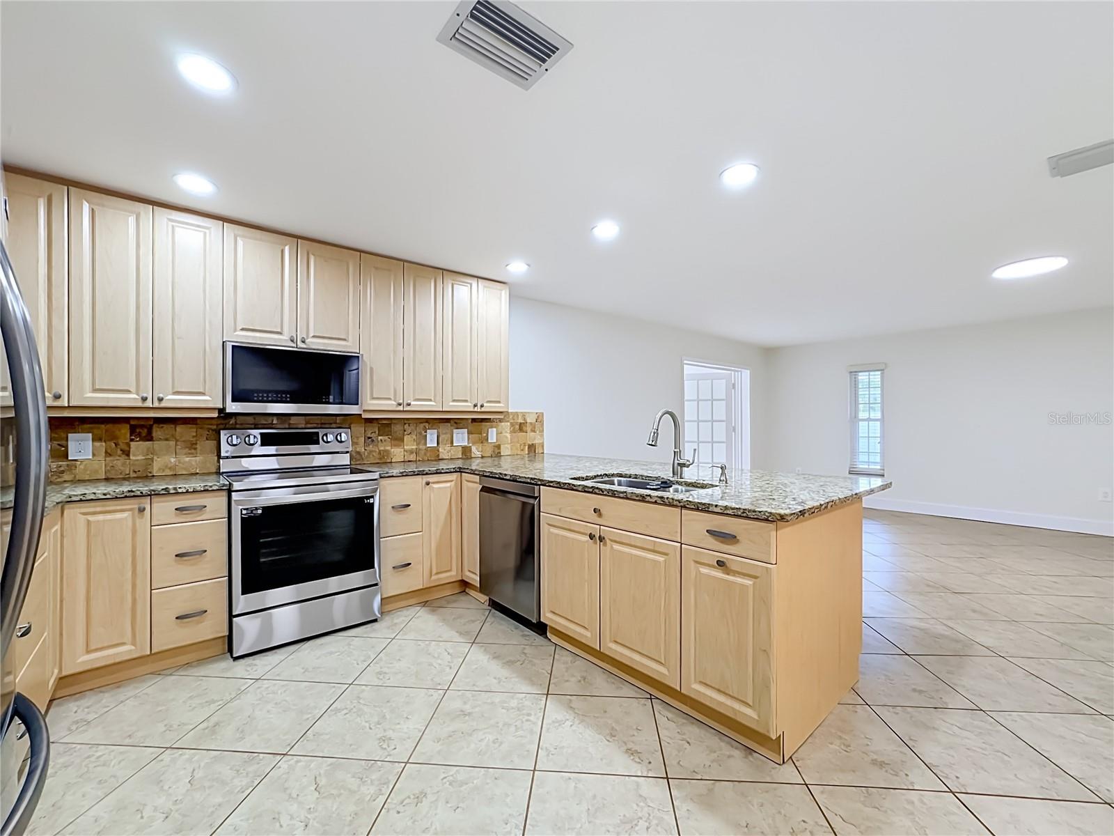 2103 162nd, Bradenton, FL 34211
