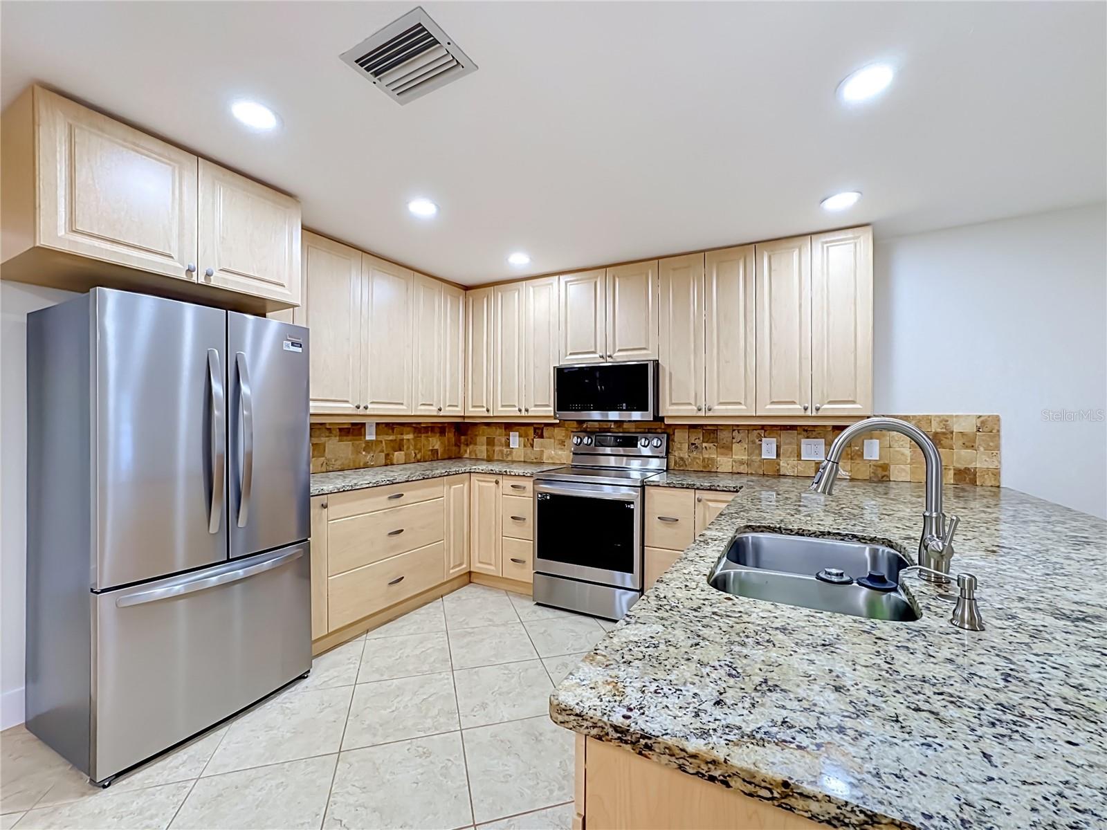 2103 162nd, Bradenton, FL 34211