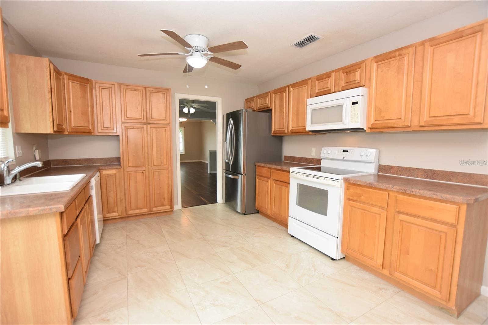 928 Valencia, Lakeland, FL 33805