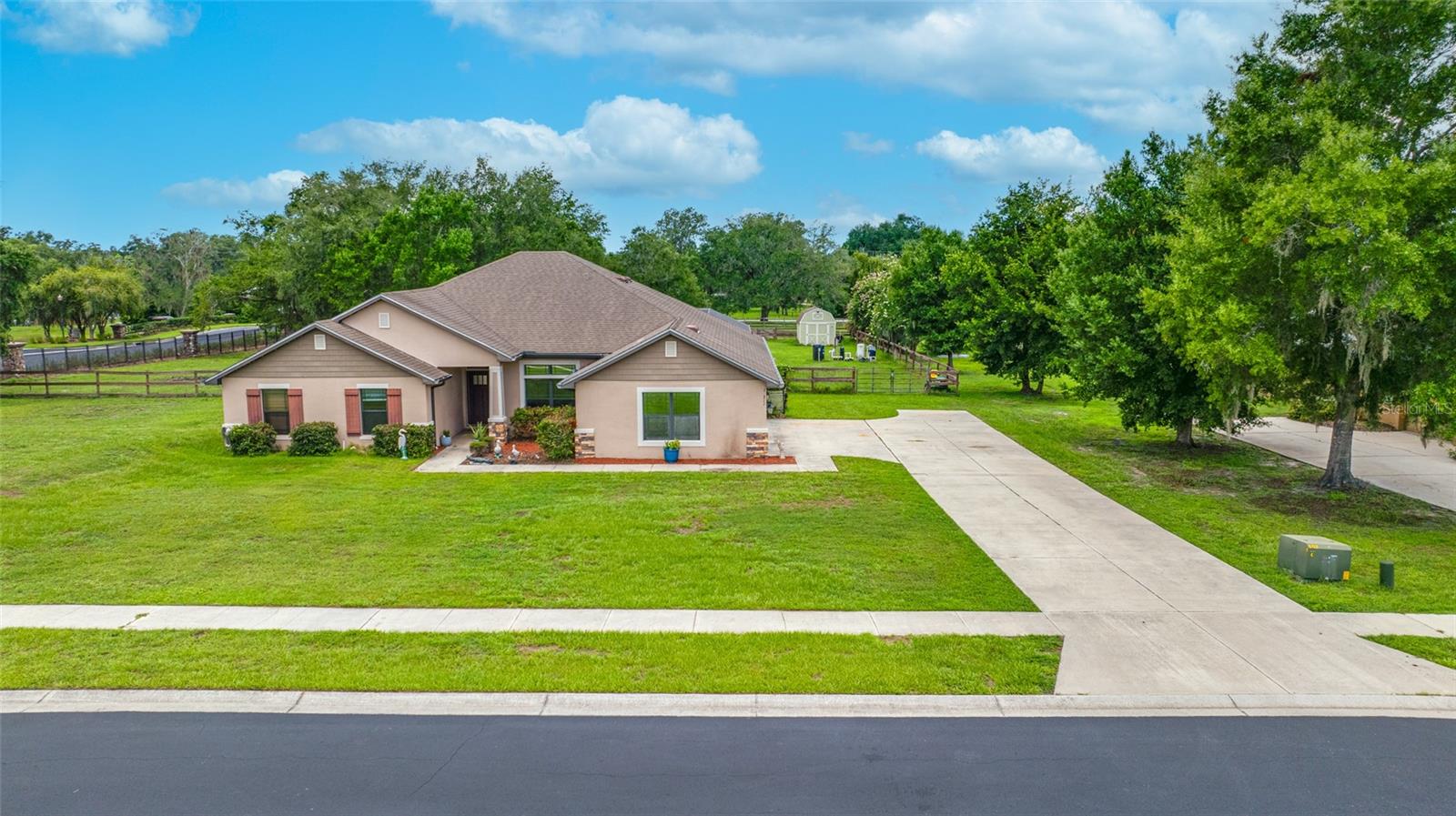 14311 Hill Country, Dade City, FL 33525