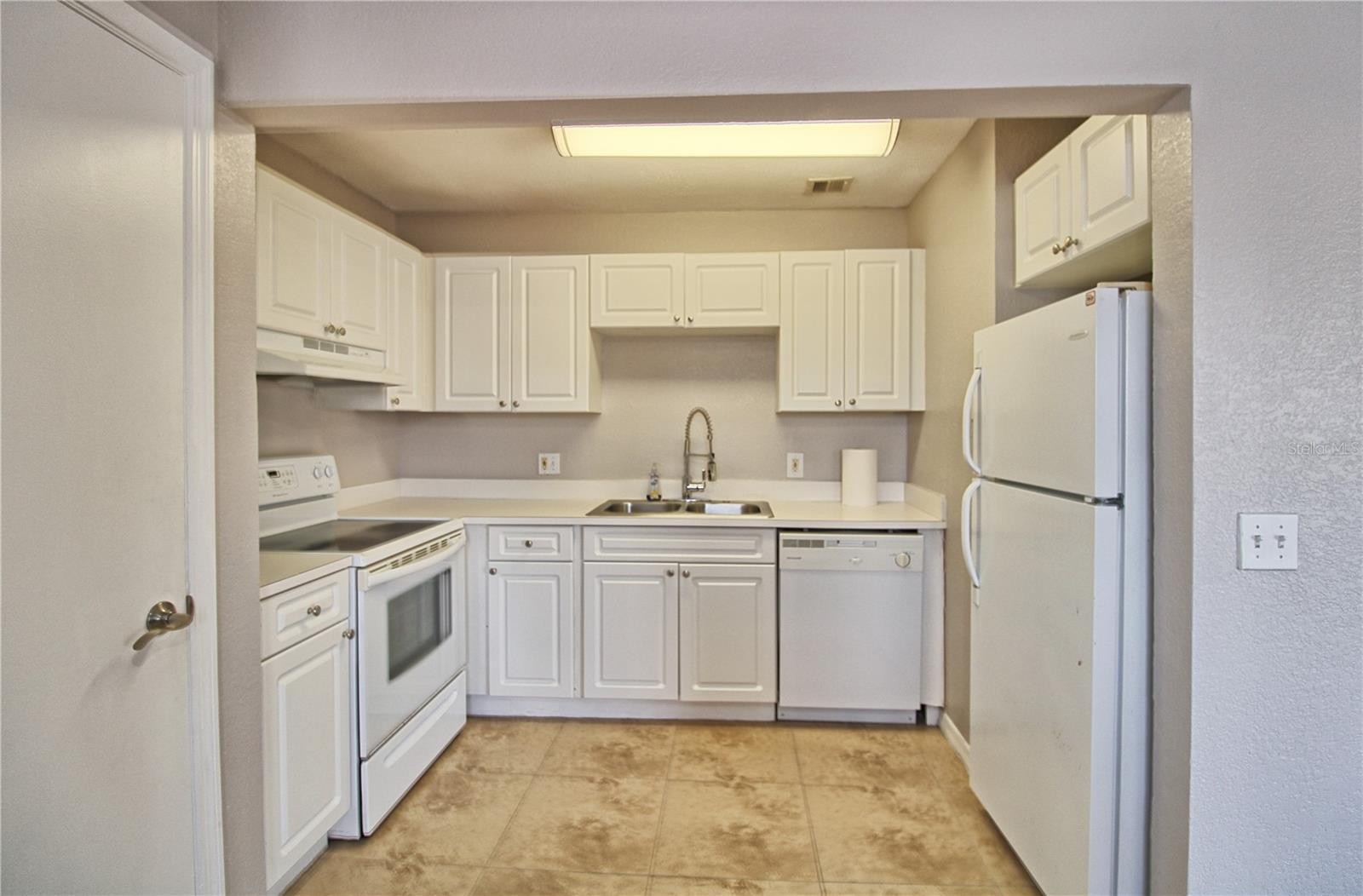 13760 Orange Sunset Unit 201, Tampa, FL 33618