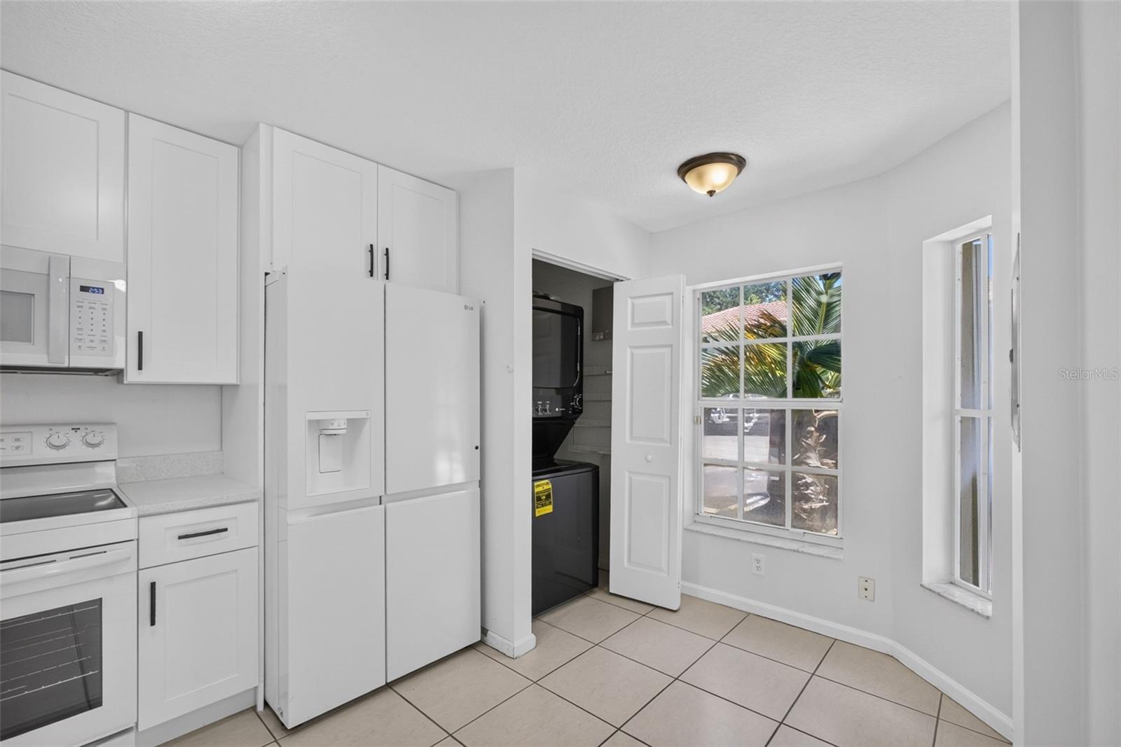 946 Summit Lake, West Palm Beach, FL 33406