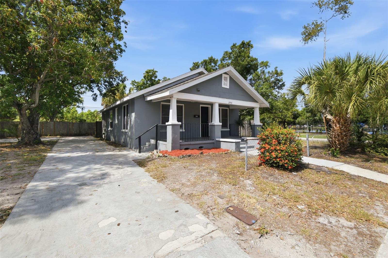 2550 10th, St Petersburg, FL 33712