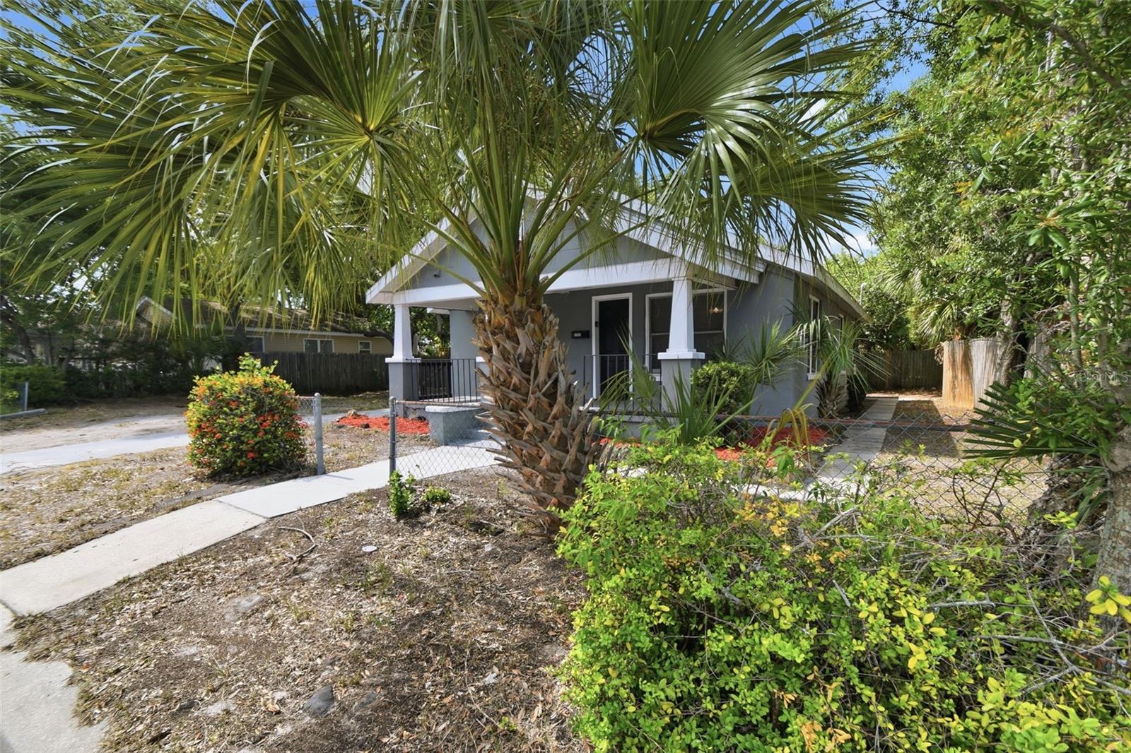 2550 10th, St Petersburg, FL 33712