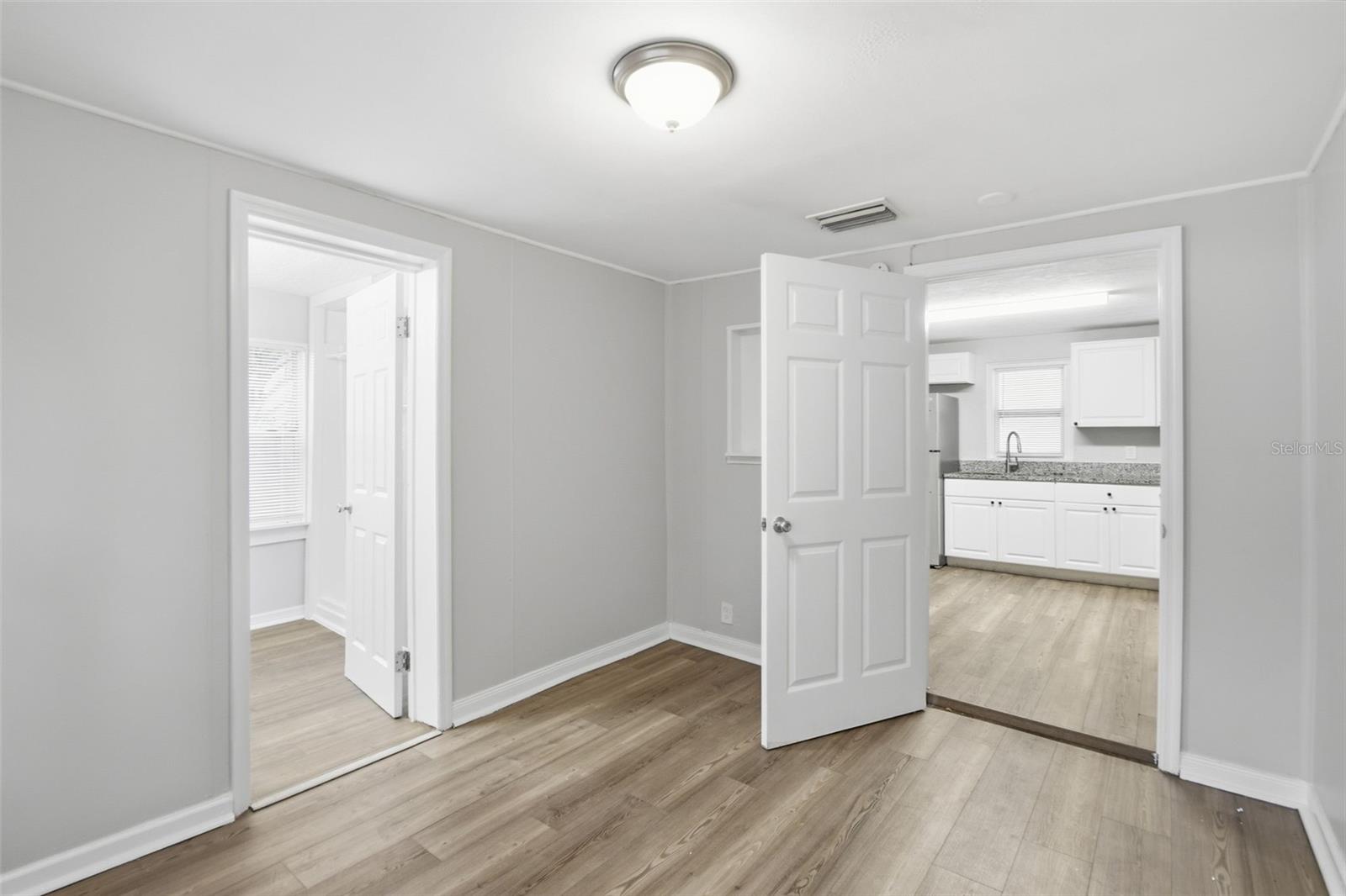 2550 10th, St Petersburg, FL 33712
