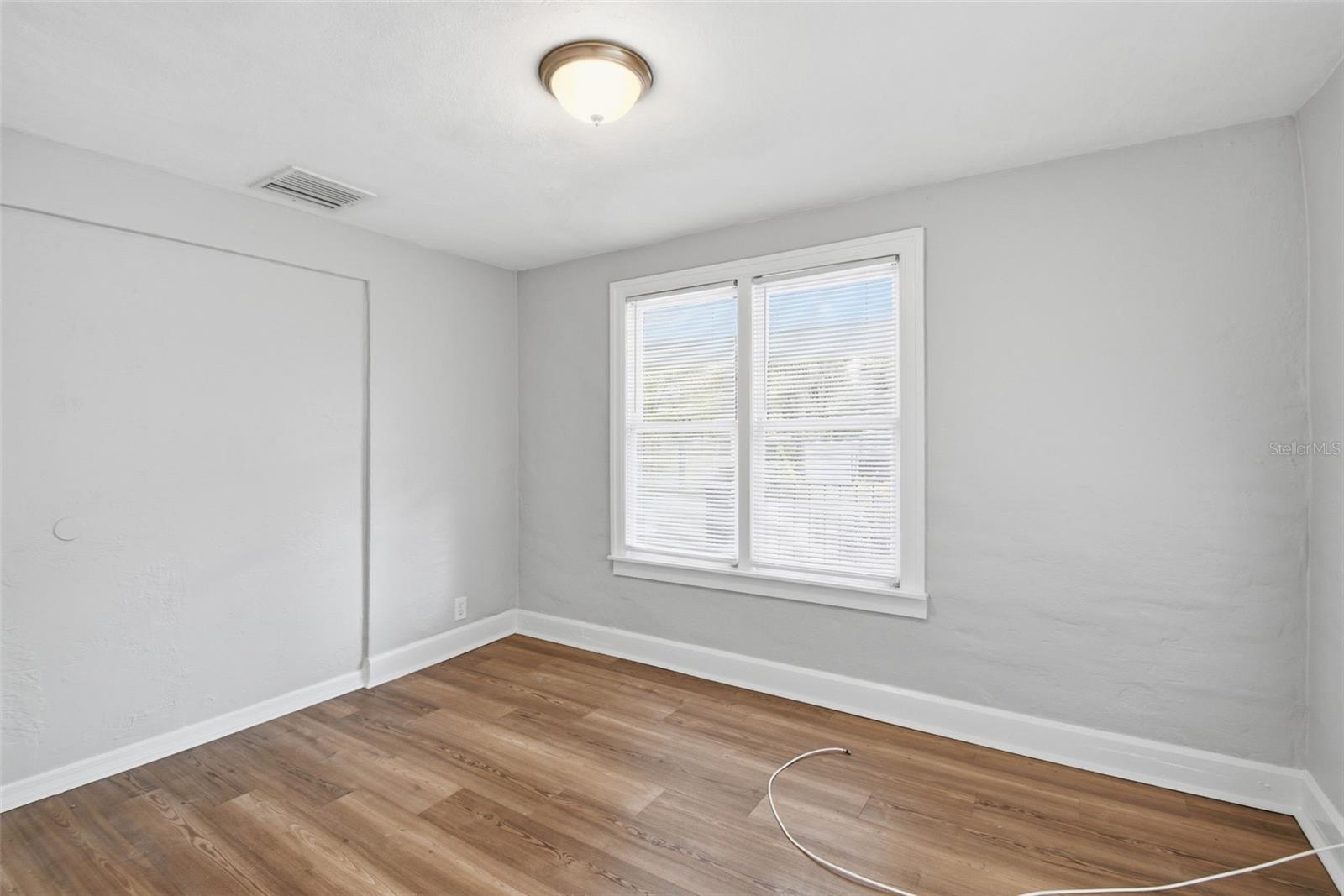 2550 10th, St Petersburg, FL 33712