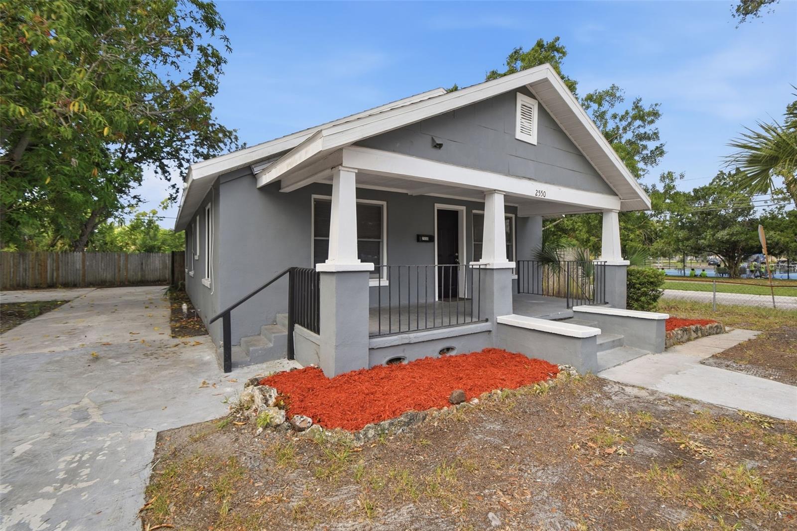 2550 10th, St Petersburg, FL 33712